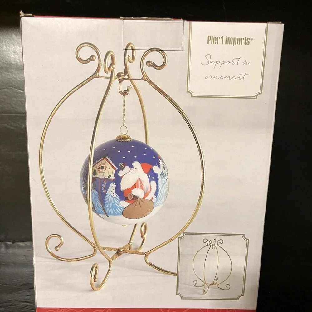 Pier 1 Gold Metal Scroll Ornament Display Stands, Foldable For Storage, Set of 2